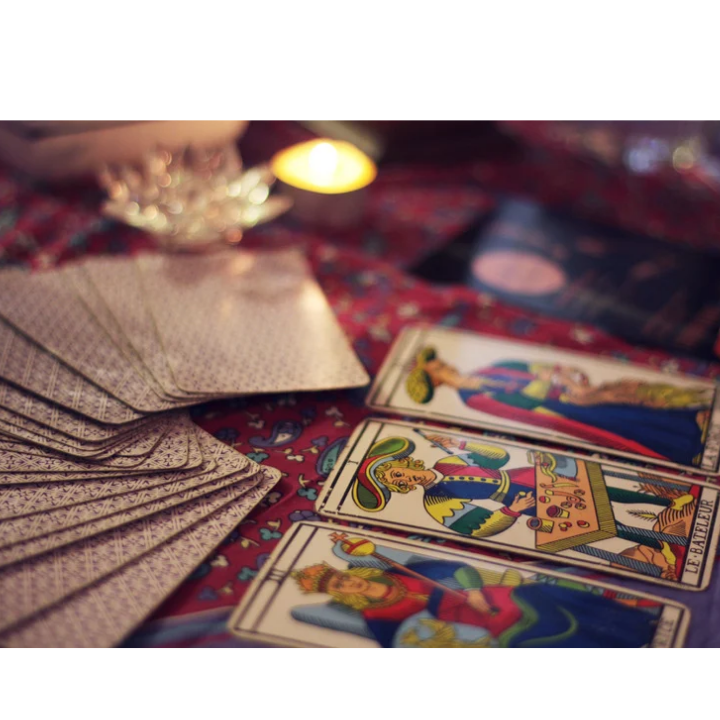 ココナラ電話占いで使用されるタロットカードのイメージ