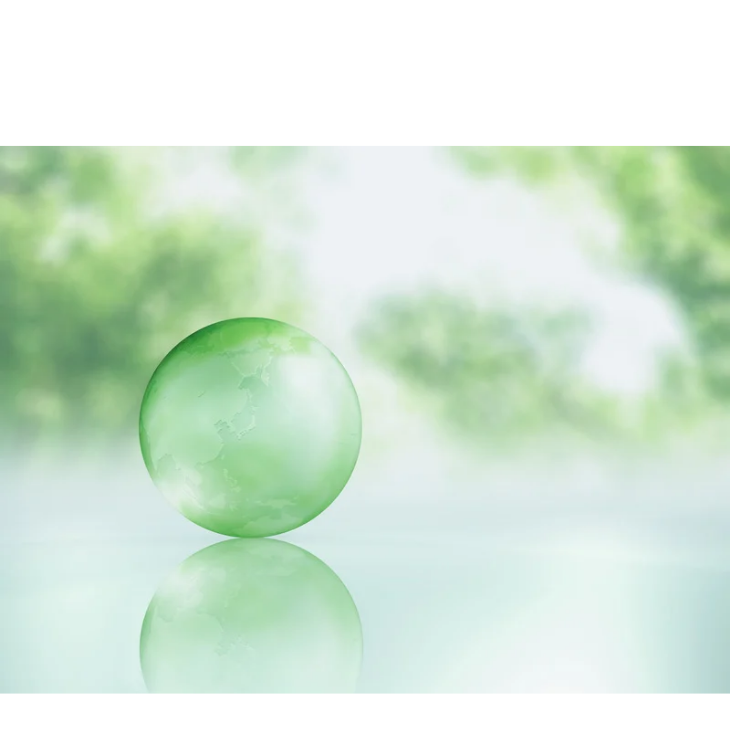 水晶をイメージさせる緑のボールの画像